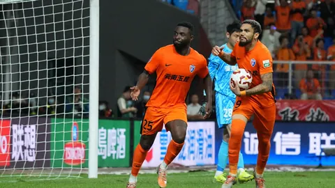 吉娜腹中胎儿六月大，公开孕肚照，坚持每日胎教弹琴