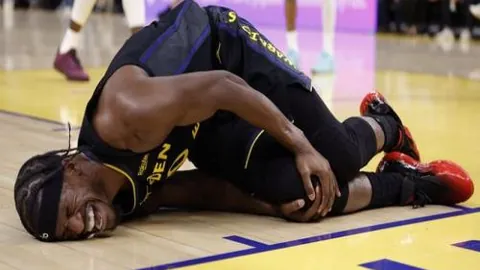 活塞半场五将爆发，与公牛差距扩大至42分